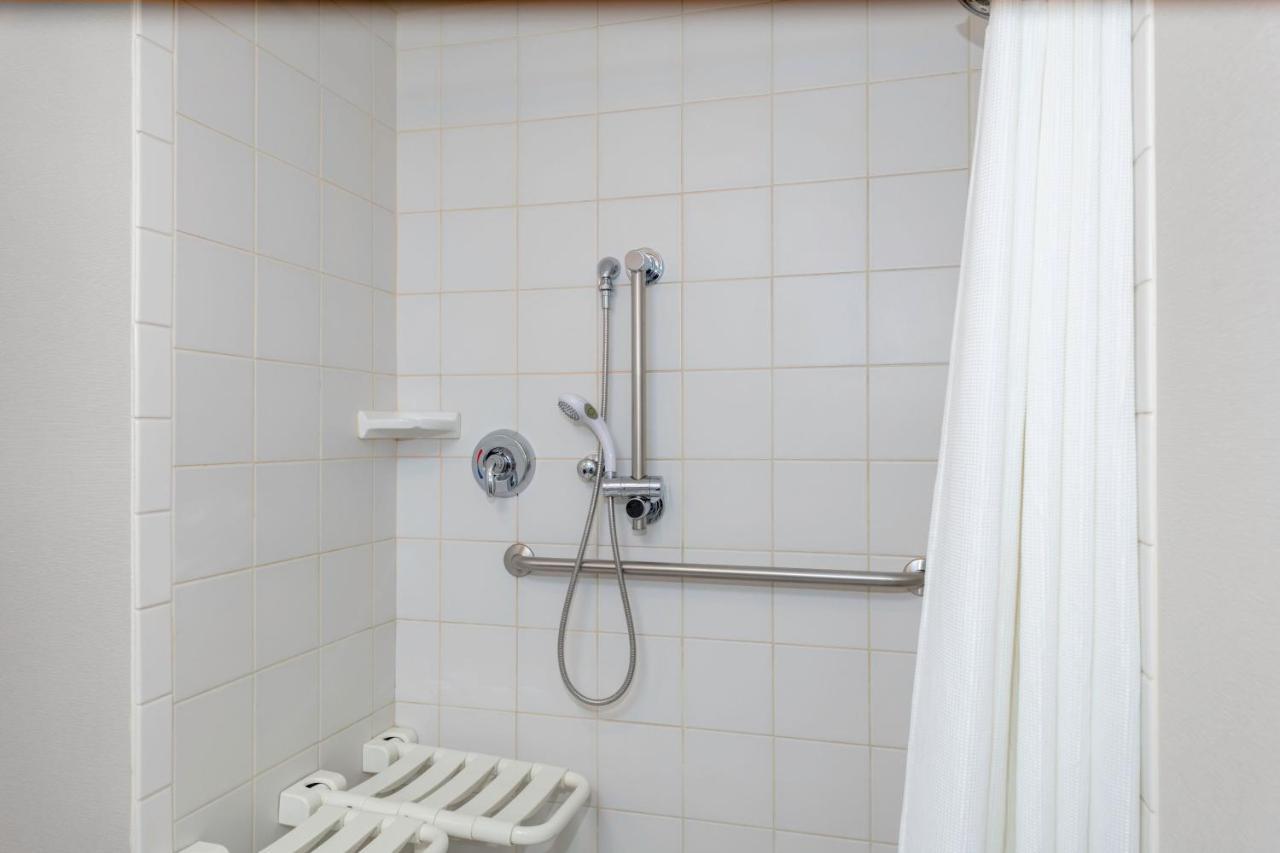 Fairfield Inn & Suites By Marriott Wichita Downtown Zewnętrze zdjęcie